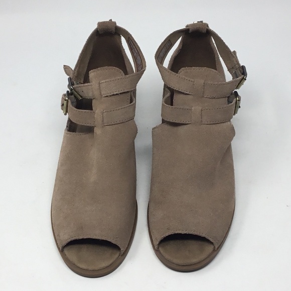 Koolaburra by UGG Sophy Suede Peep-Toe Booties. - Picture 3 of 16